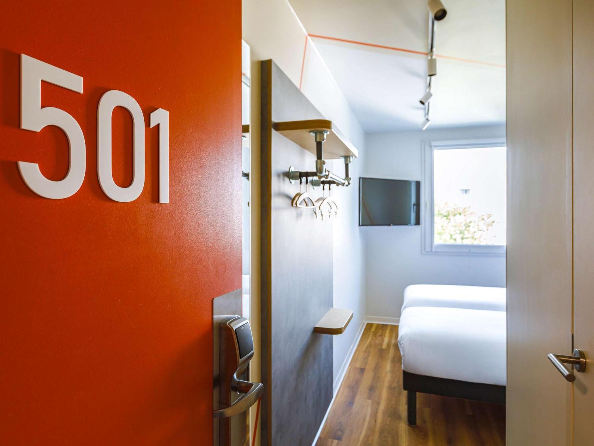 Ibis Budget Lyon Вийёрбан Экстерьер фото