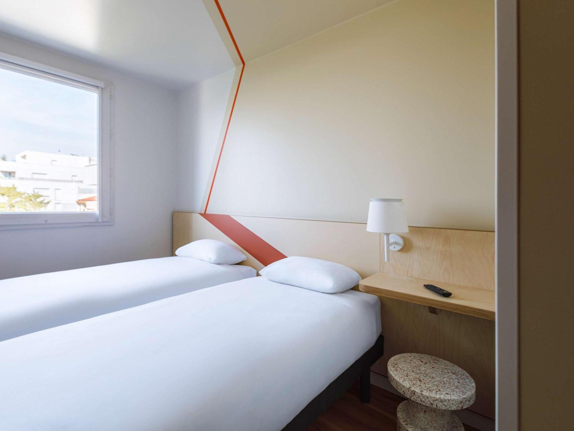 Ibis Budget Lyon Вийёрбан Экстерьер фото