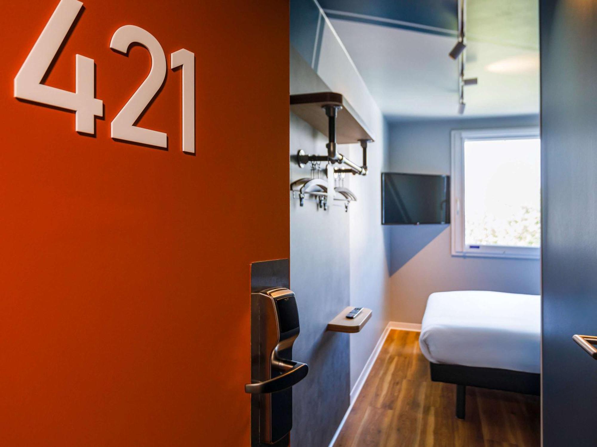 Ibis Budget Lyon Вийёрбан Экстерьер фото