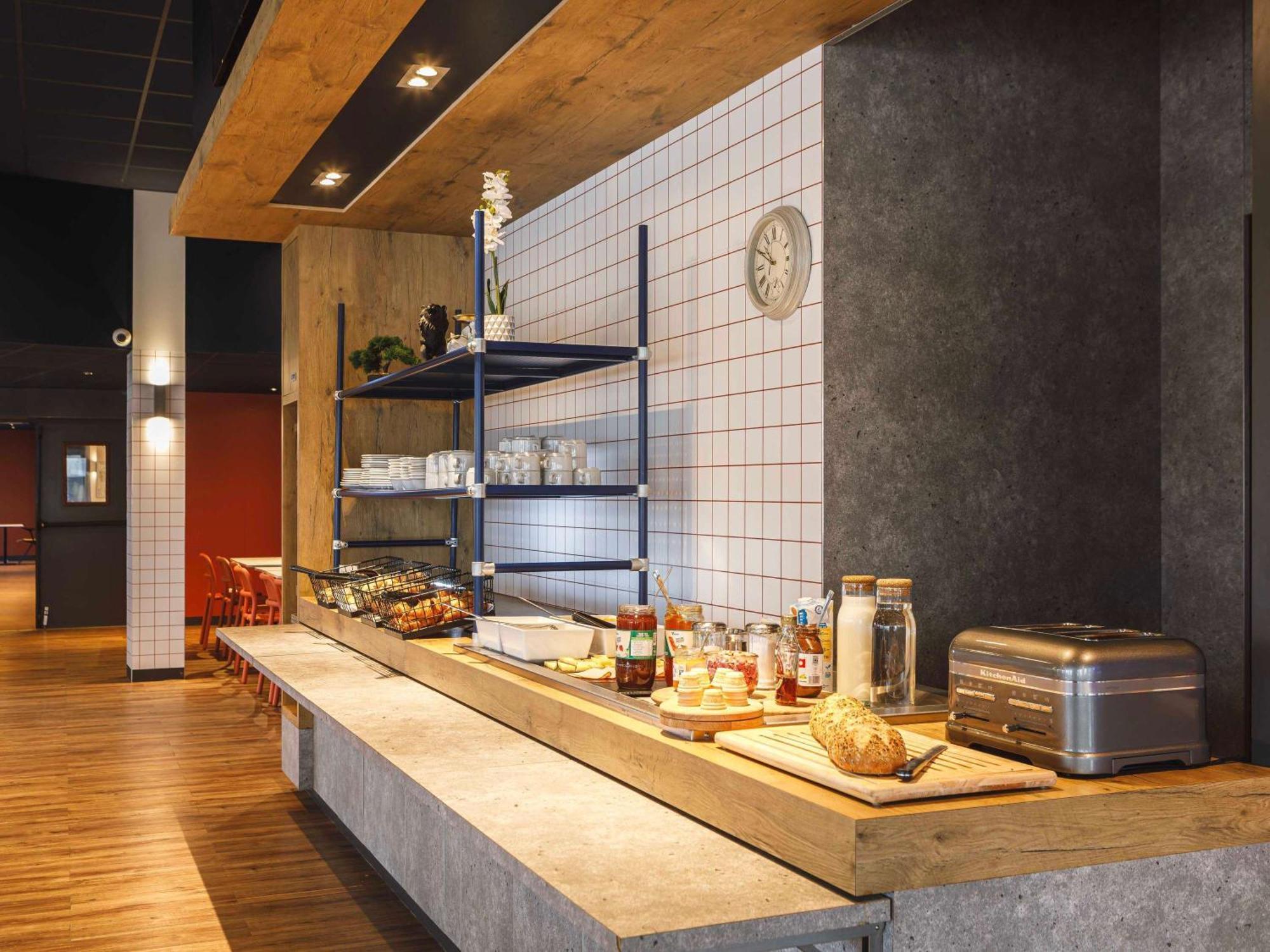 Ibis Budget Lyon Вийёрбан Экстерьер фото